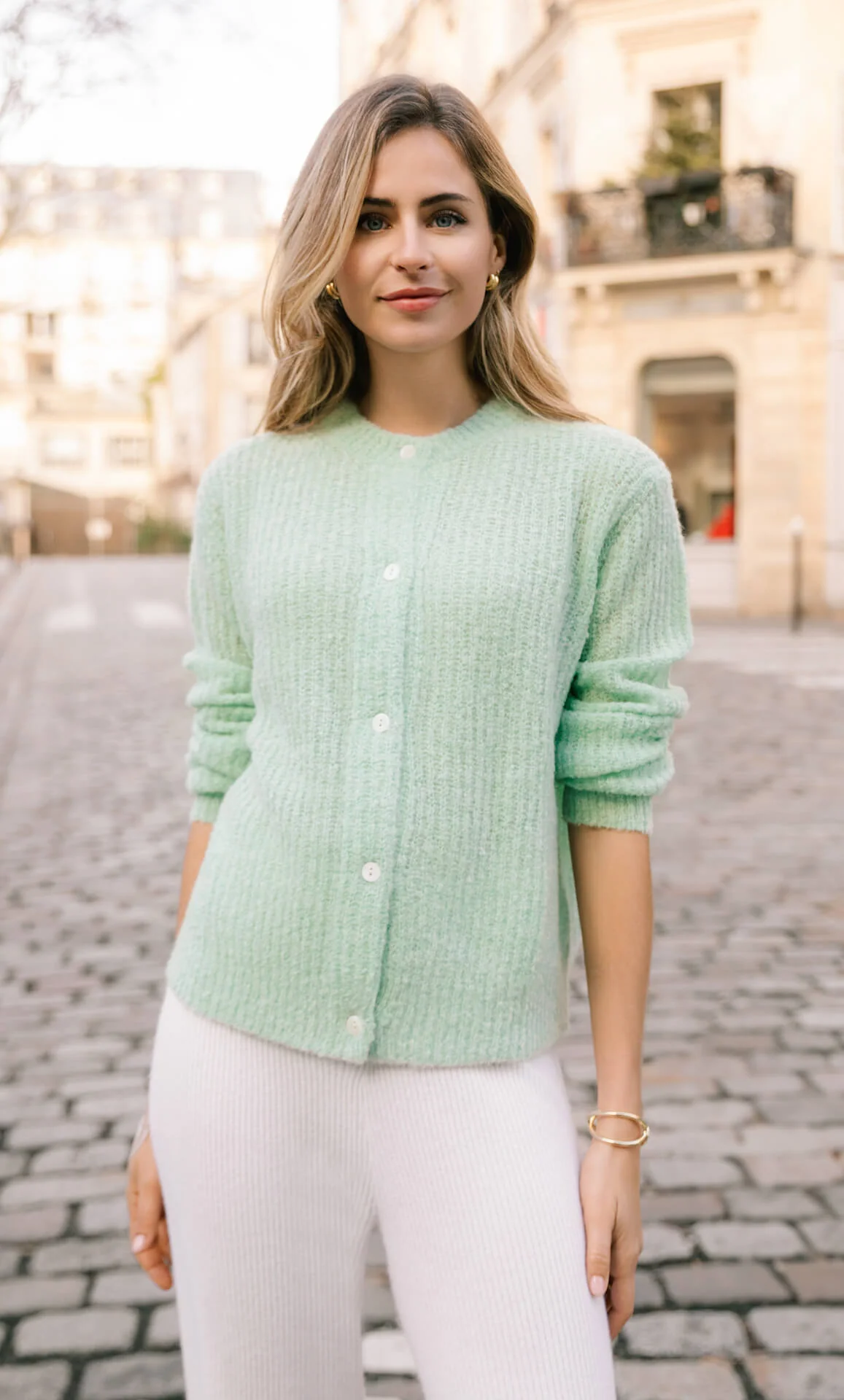 Bianca Boucle Cashmere Cardigan - Image 23