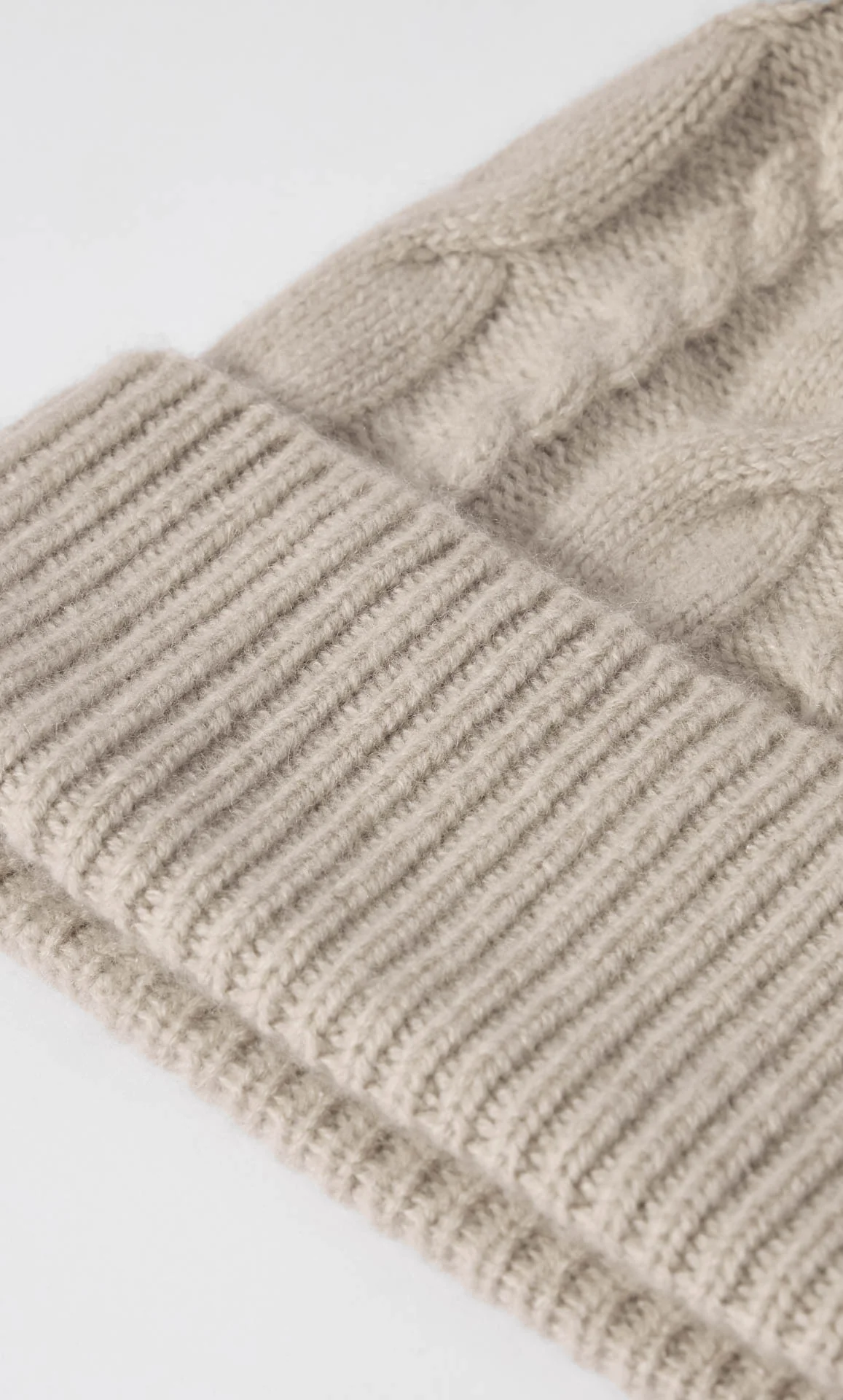Cable-Knit Cashmere Beanie - Image 34