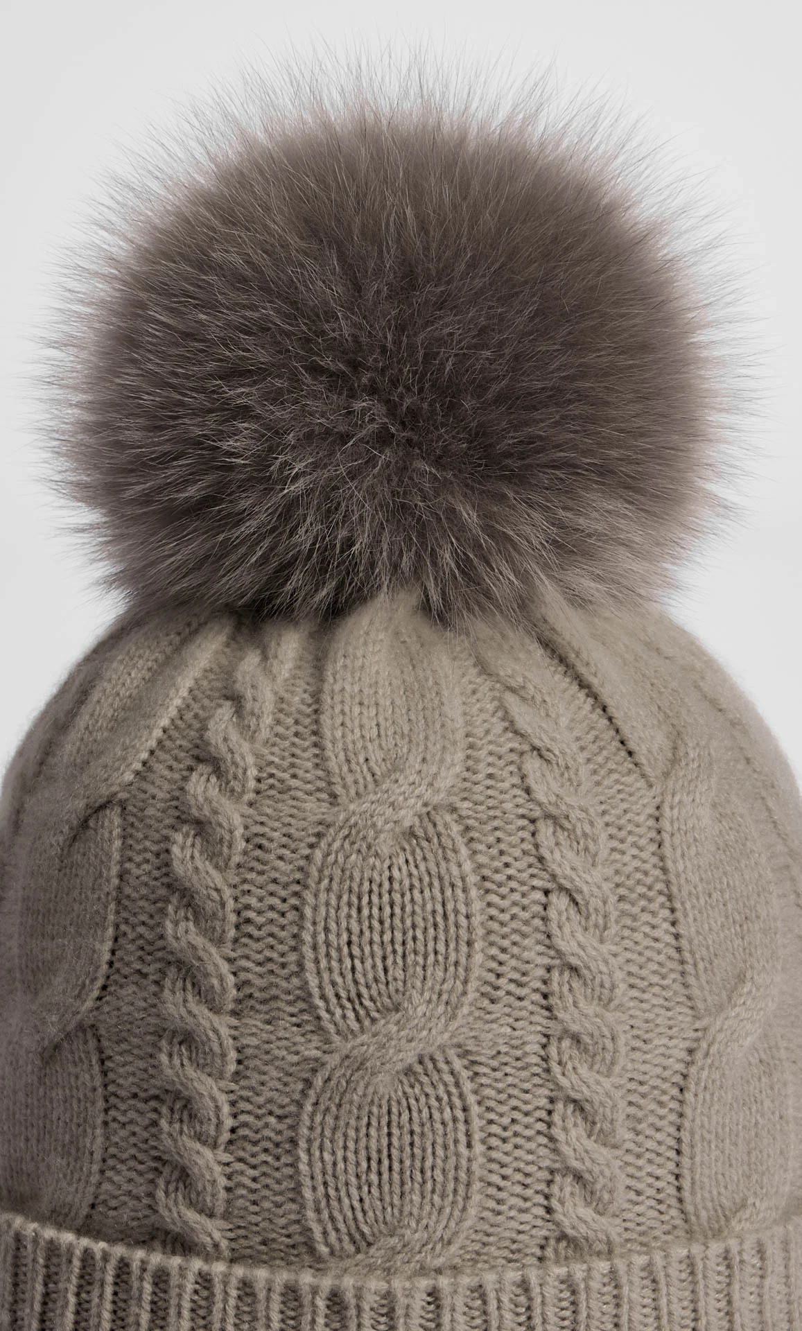 Cable-Knit Cashmere Beanie - Image 6