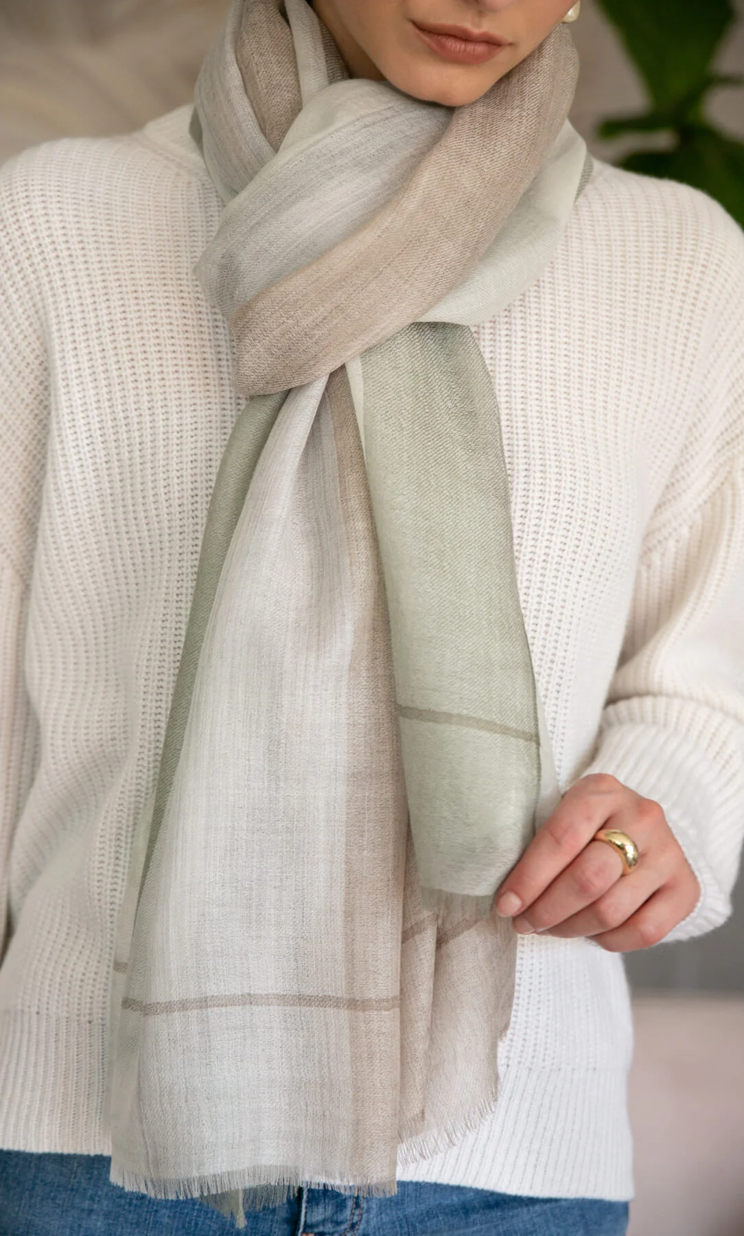 Aria Cashmere Wrap Scarf - Image 23
