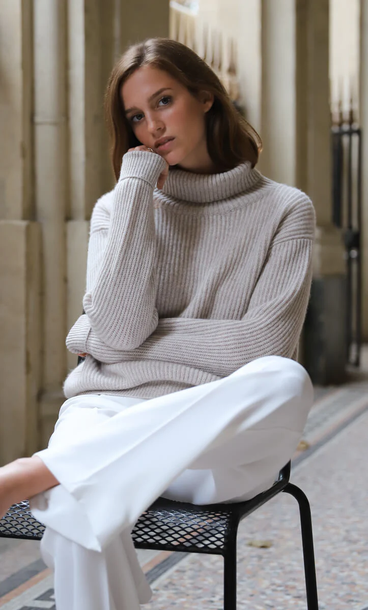 Tessa Cashmere Turtleneck Sweater - Image 10