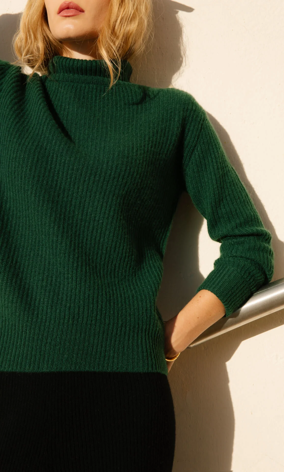 Tessa Cashmere Turtleneck Sweater - Image 36
