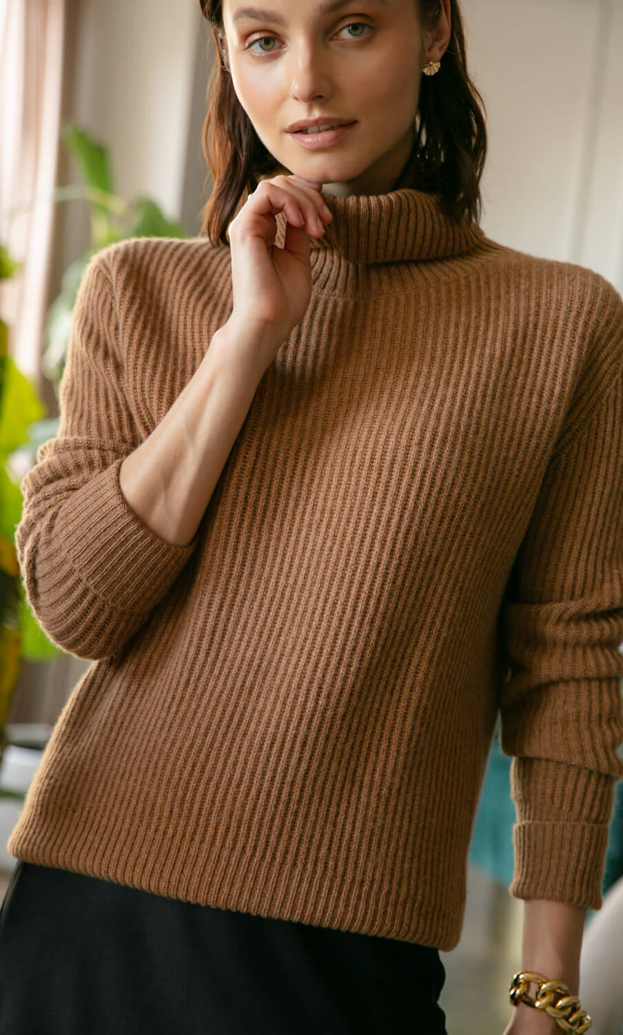 Tessa Cashmere Turtleneck Sweater - Image 40