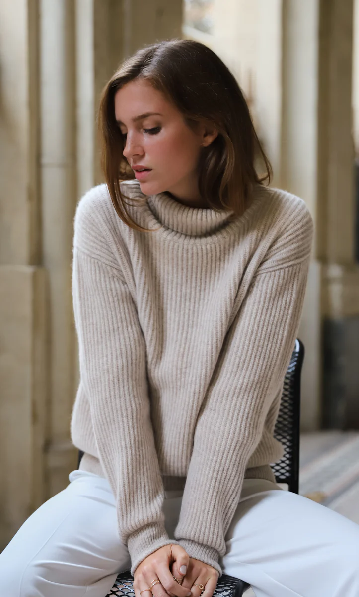 Tessa Cashmere Turtleneck Sweater - Image 9