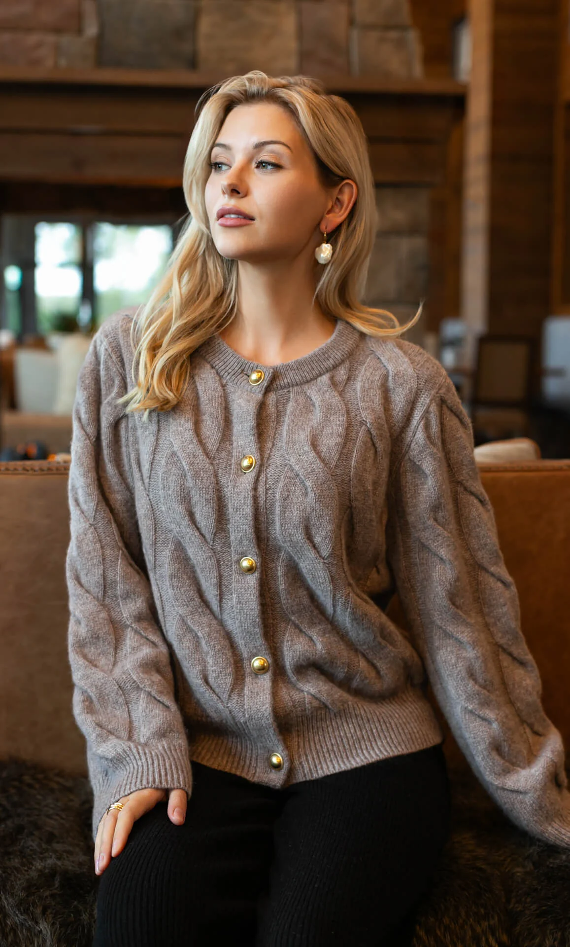 Chamonix Cable Cashmere Cardigan - Image 23