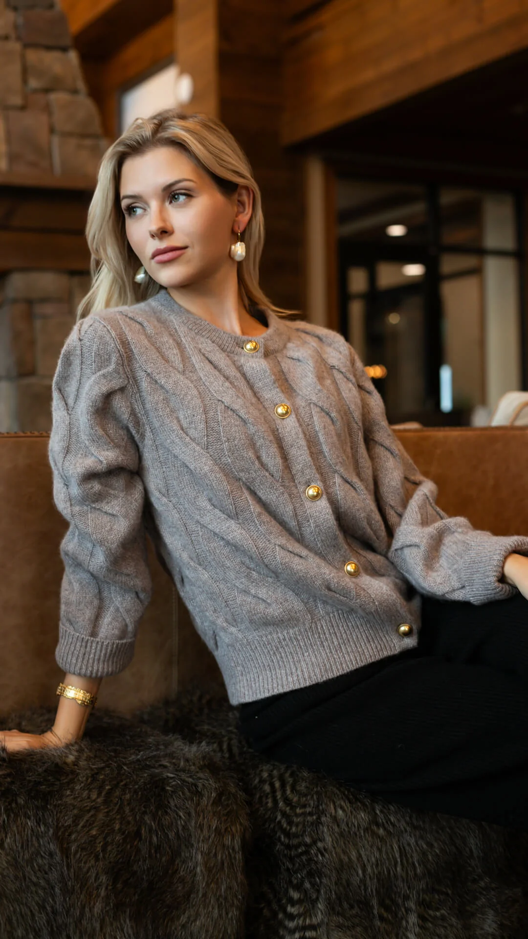 Chamonix Cable Cashmere Cardigan - Image 25