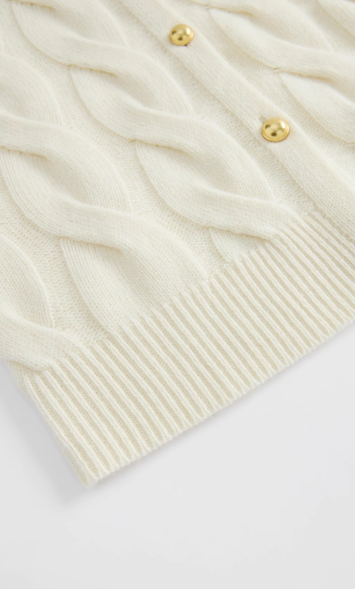 Chamonix Cable Cashmere Cardigan - Image 9