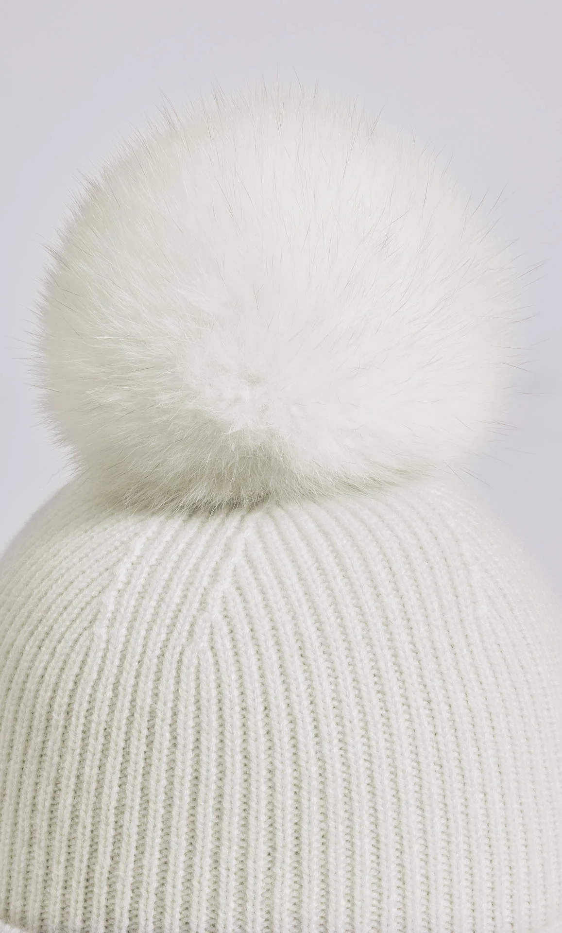 Classica Cashmere Beanie - Image 12