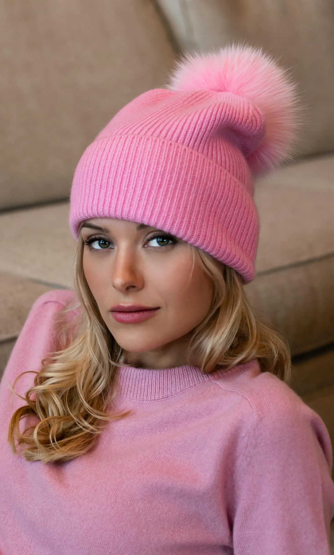 Classica Cashmere Beanie - Image 13