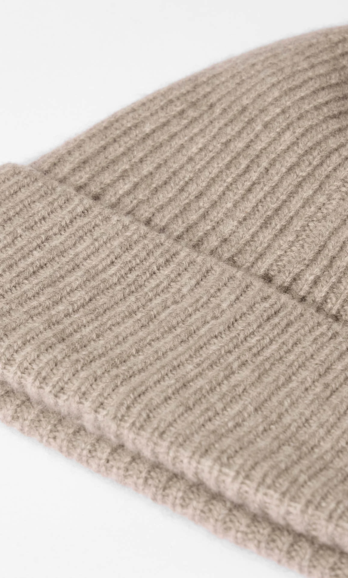 Classica Cashmere Beanie - Image 28
