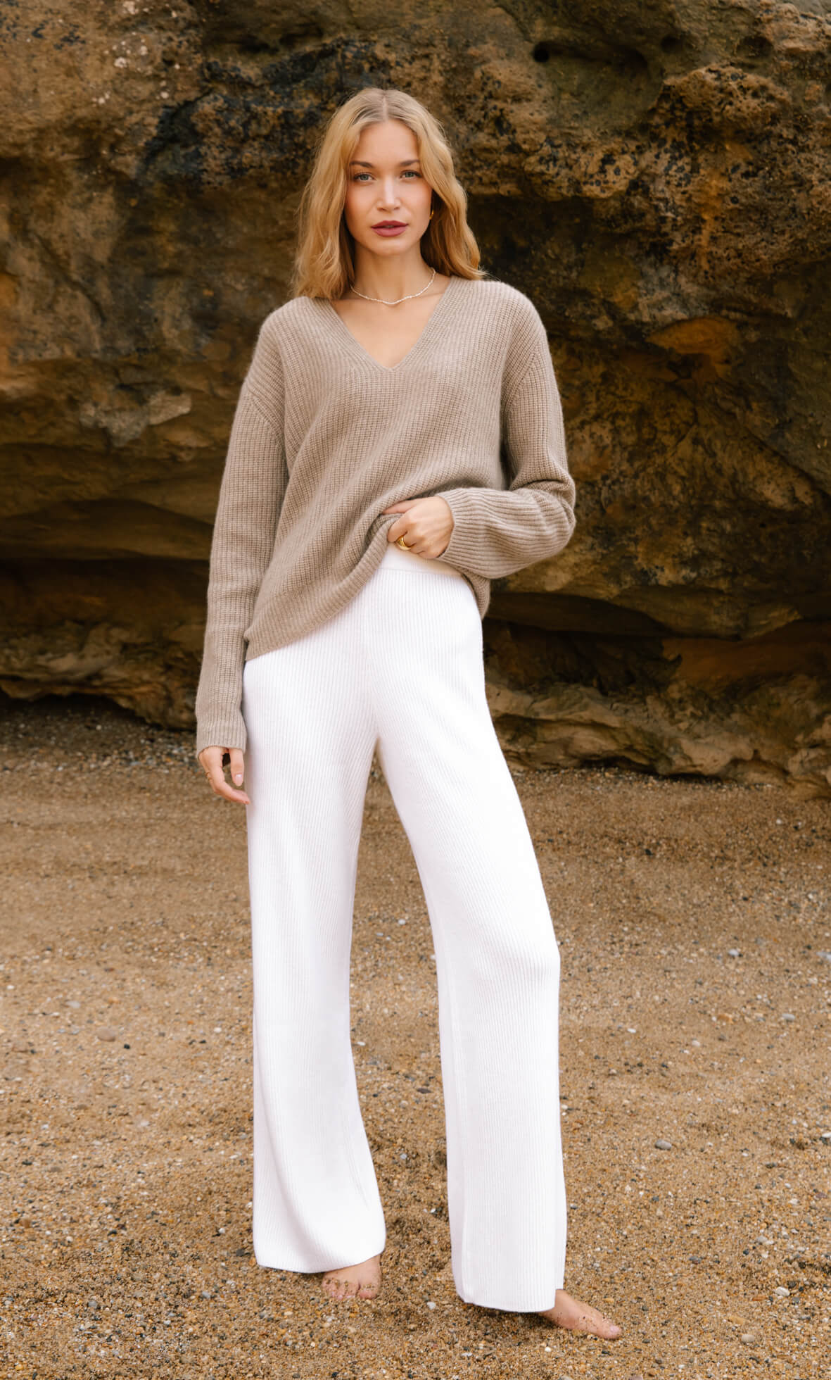 Garda Cashmere Pants - Image 11