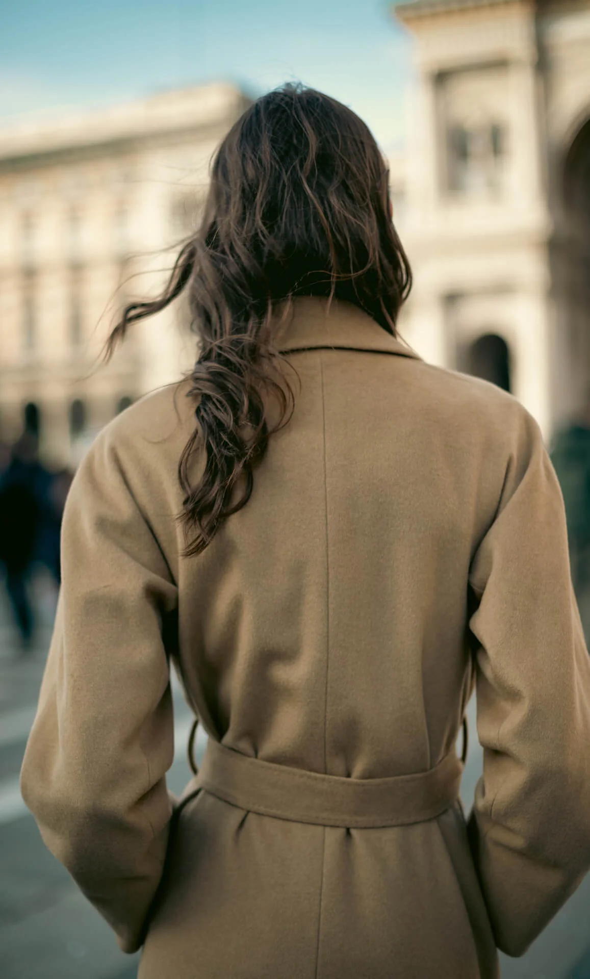 Raphaella Double-Breasted Cashmere Coat - Image 14