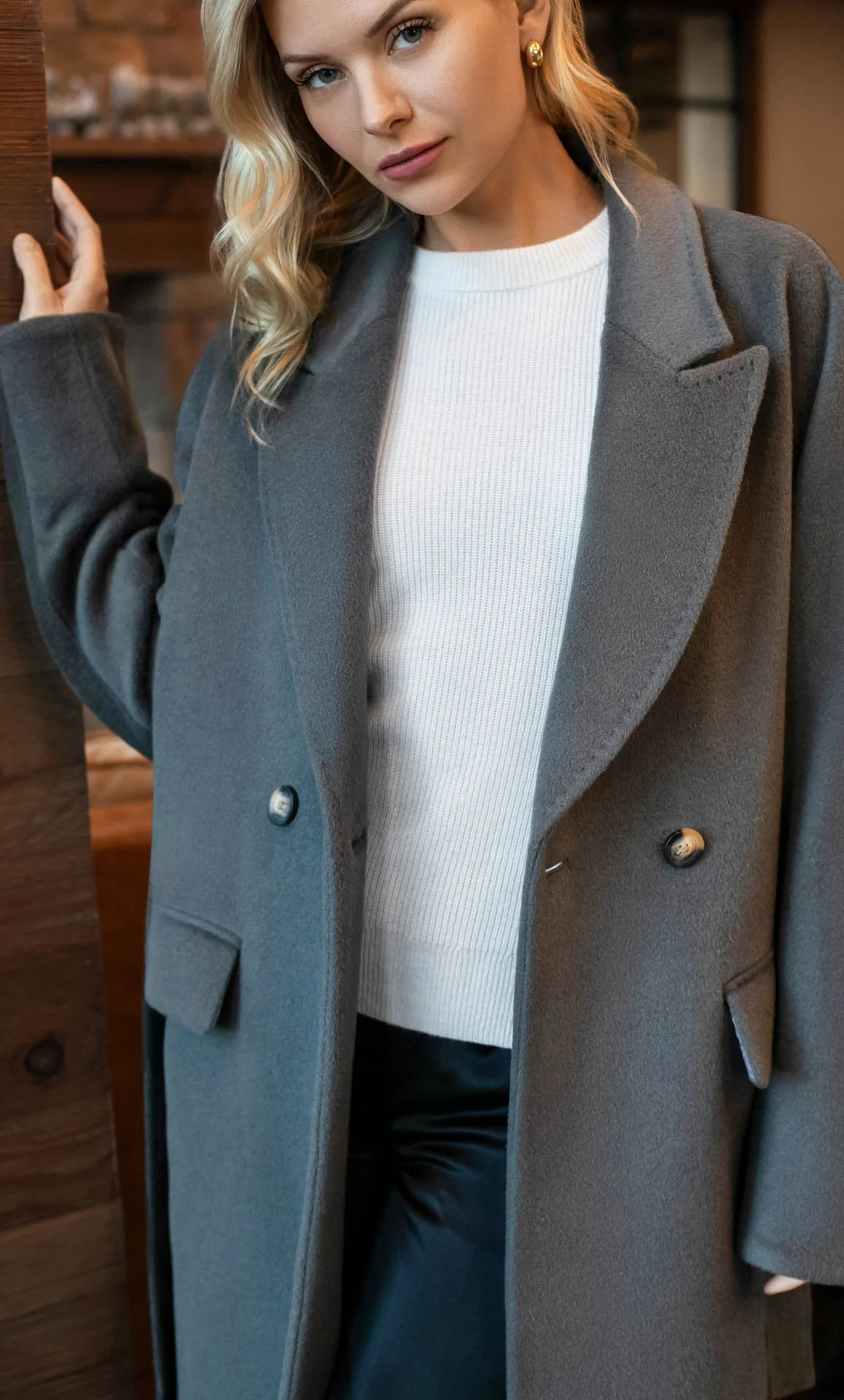 Raphaella Double-Breasted Cashmere Coat - Image 25