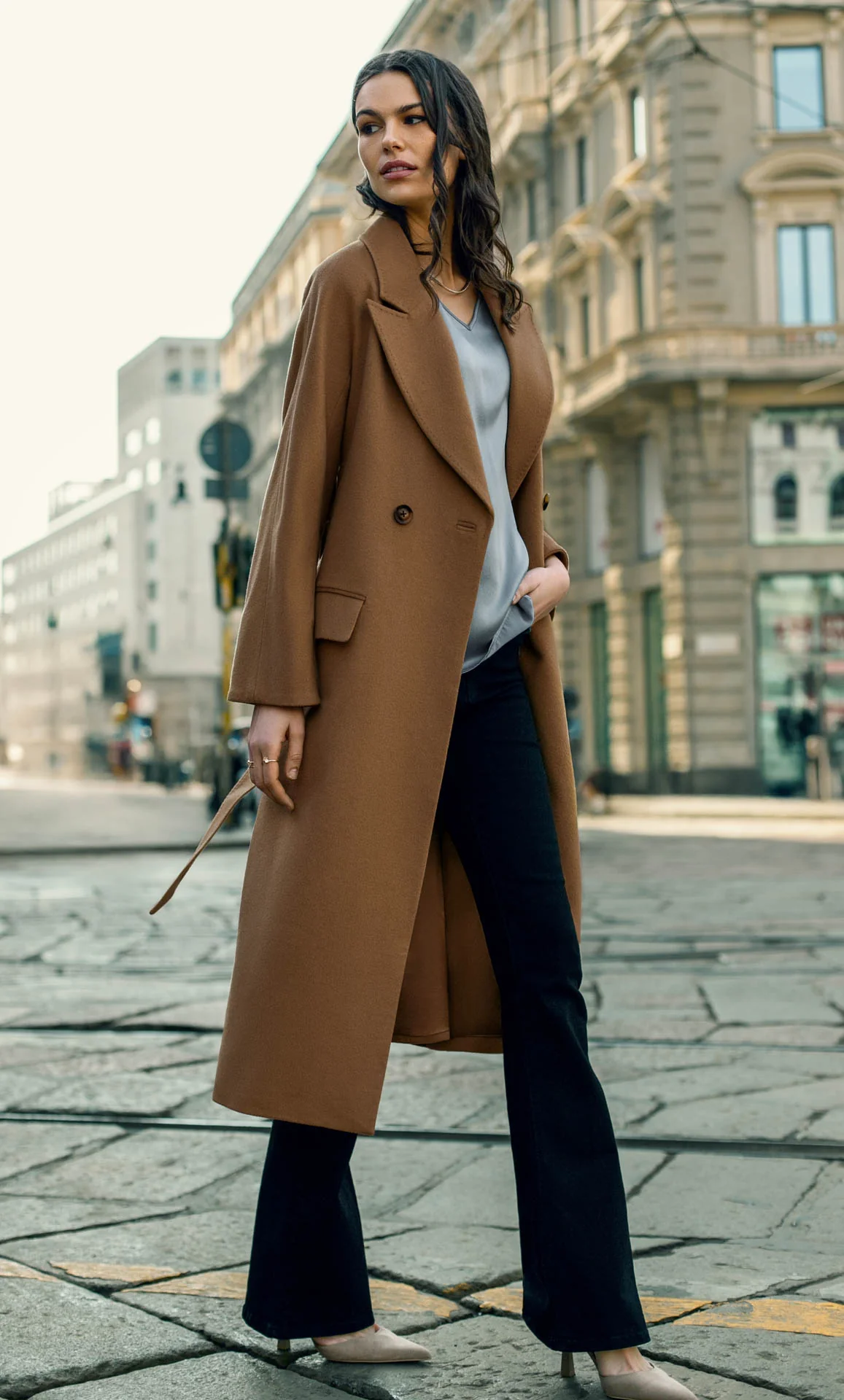 Raphaella Double-Breasted Cashmere Coat - Image 3