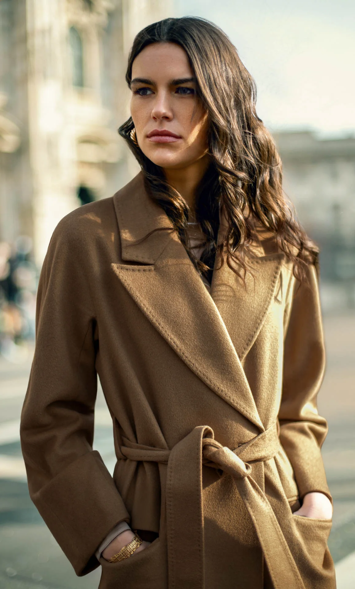 Raphaella Double-Breasted Cashmere Coat - Image 5